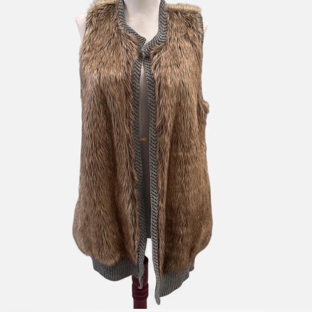 Faux fur sweater vest
